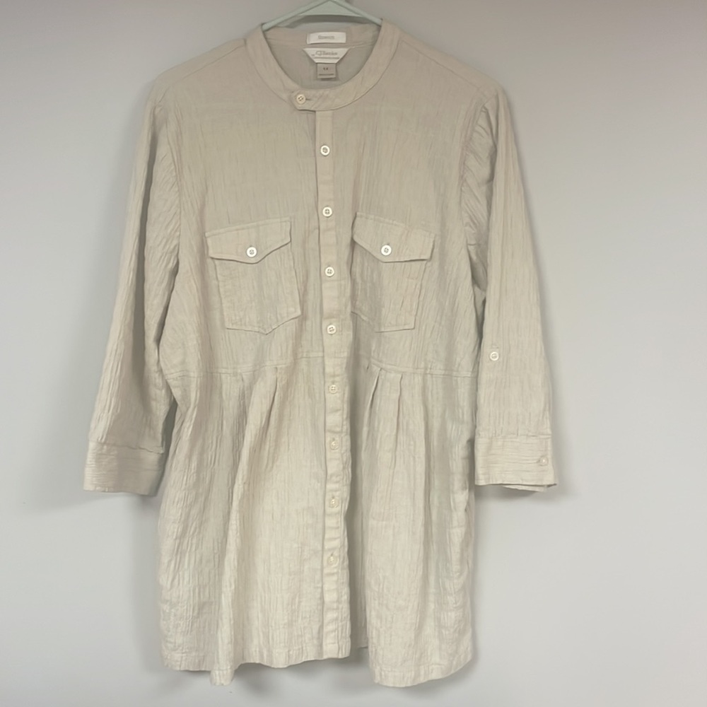 CJ Banks Women's Oatmeal/tan button down top/blouse,  1X, 3/4 sleeves, like new